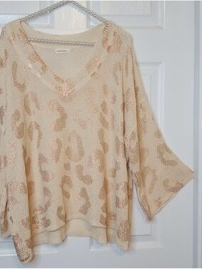 Cream & metallic gold leopard print sweater